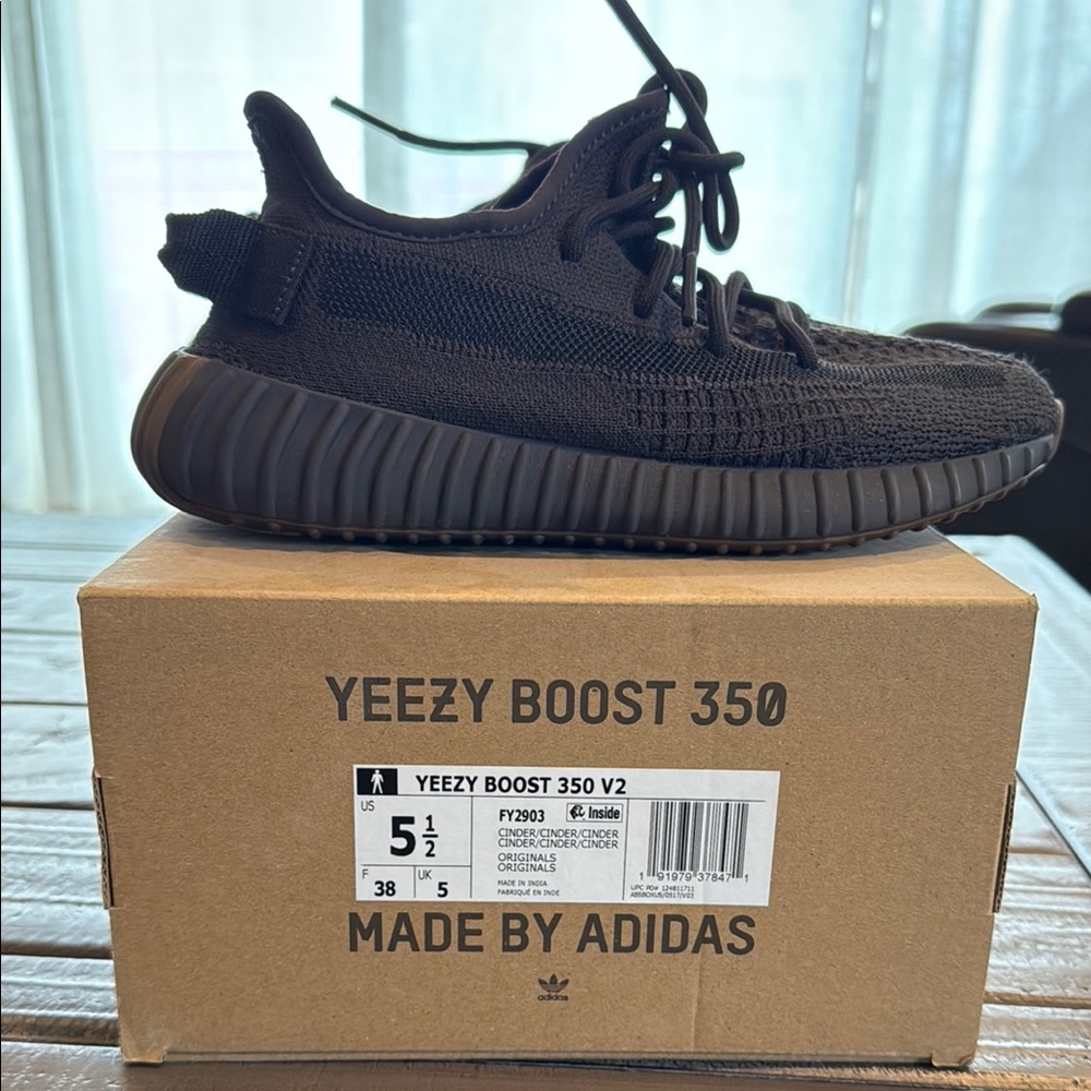 Adidas Yeezy Boost 350 V2 Black Sneakers